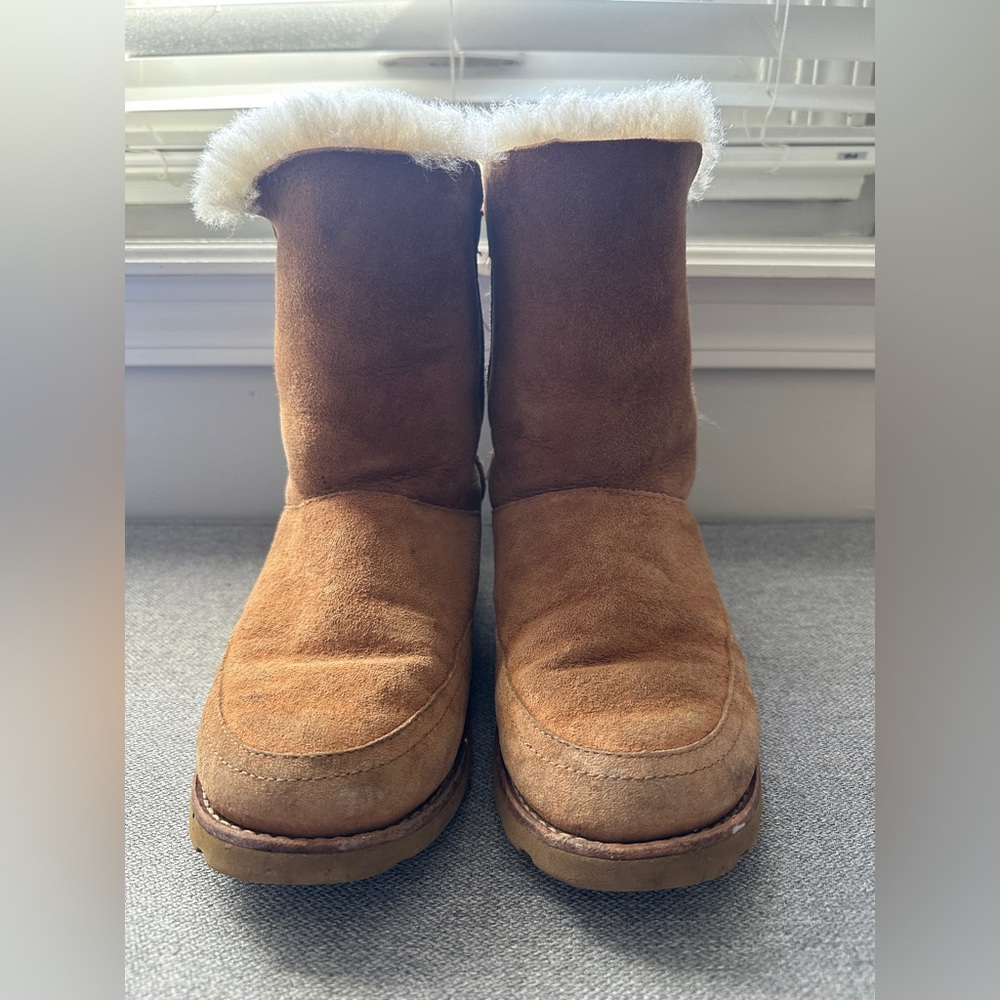 Ugg Women’s Shanleigh Shearling Lined Braided Back Boots in Chestnut
